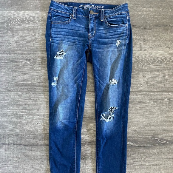 American Eagle Outfitters Denim - American Eagle ripped jeans